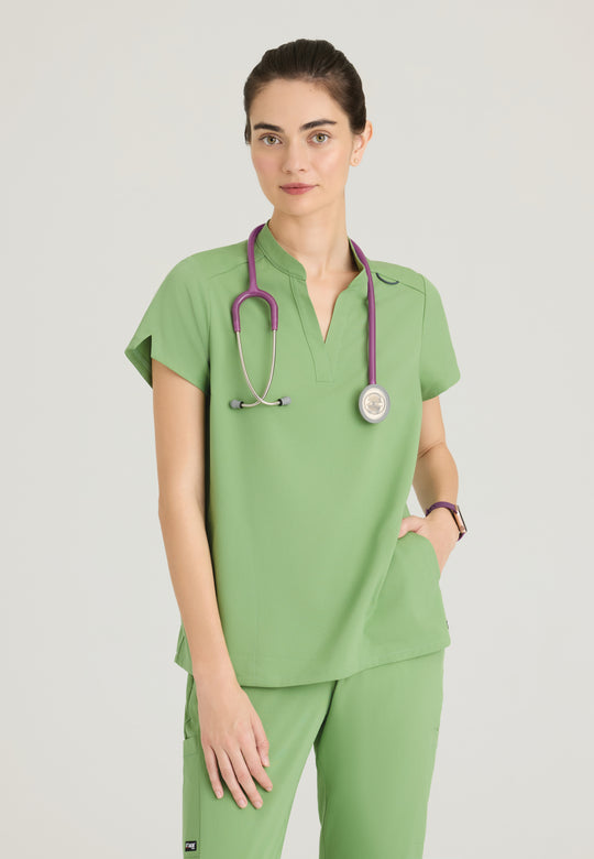 Avery 2-Pocket Banded Collar Top