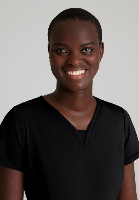 Serene 3-Pocket V-Neck Top – Barco