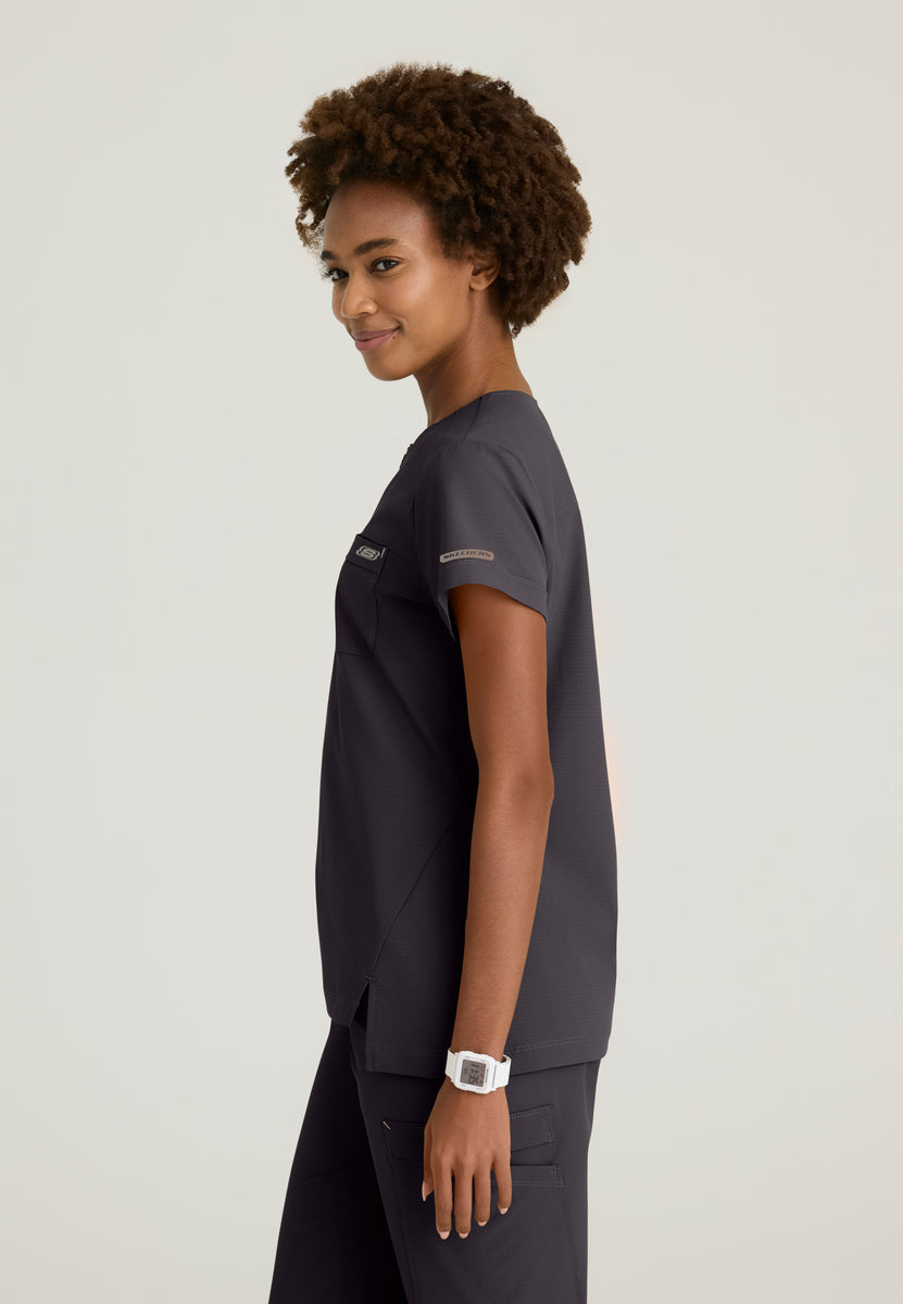 Trek 2-Pocket Rounded Neck Tuck-In Top – Barco